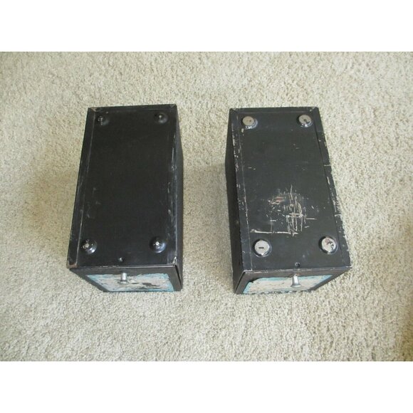 LOT OF 2 VINTAGE RECTANGULAR FILM MOVIE BOXES, METAL, HOLLYWOOD - Picture 2 of 7